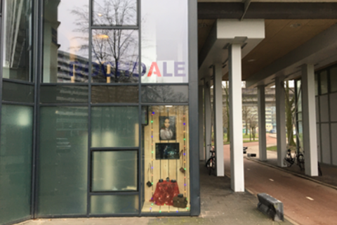 Rochdale in een etalage. 